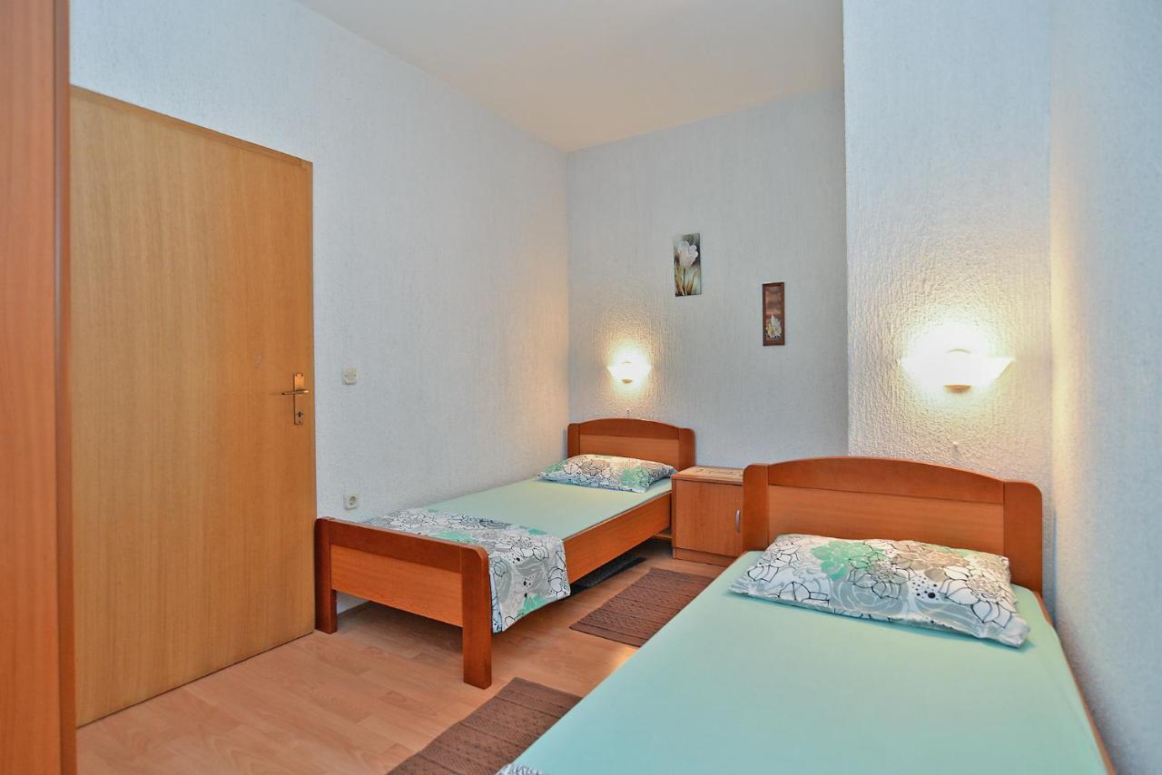Apartments Vrcevan 811 Medulin Exteriör bild