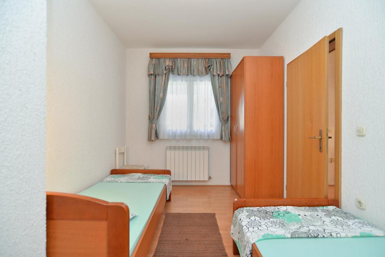 Apartments Vrcevan 811 Medulin Exteriör bild